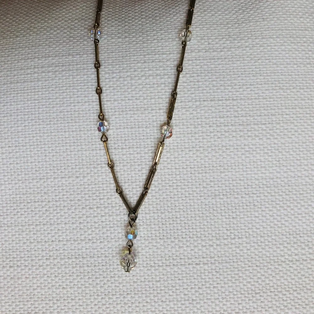 Old school crystal look and gold tone necklace - Picture 1 of 2